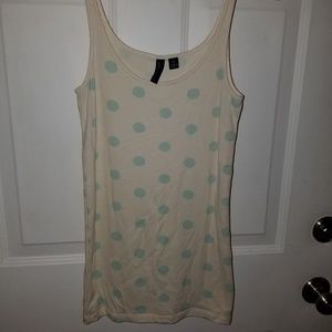 tank top in women